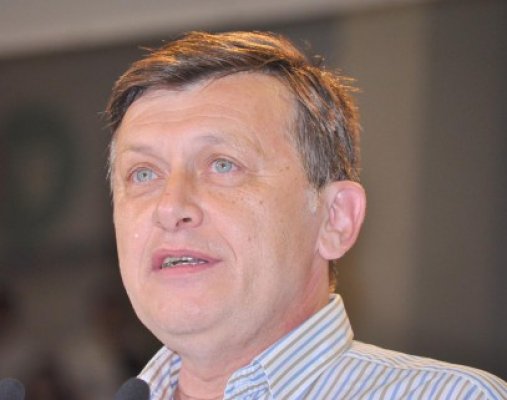 Antonescu salută semnarea acordului politic UE-Ucraina